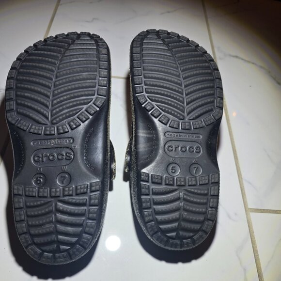 Classic Glitter Crocs Men's 5 Women's 7 - Picture 5 of 5